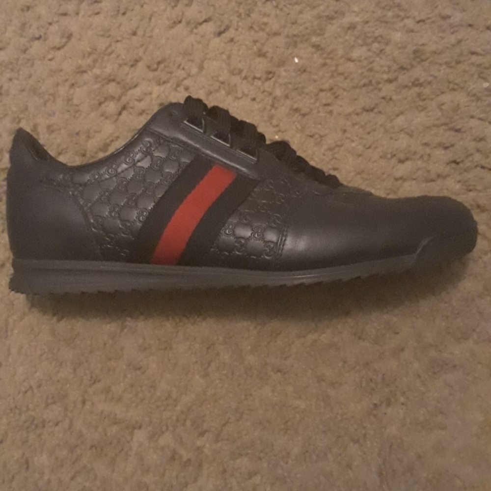 Men’s authentic Gucci sneakers (real )